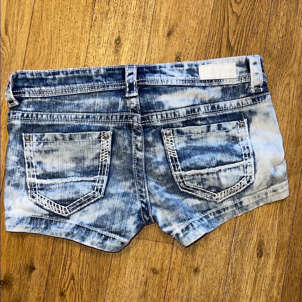 Daytrip Jean Shorts with bleached look!!
